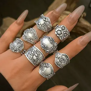 8pcs Exaggerated Vintage Ring Joint Ring Set Retro Lace Pattern Open Ring Set Western Suitable for Party Festival and Daily Wear, Unique Daisy and Peony Flower Pattern Rings