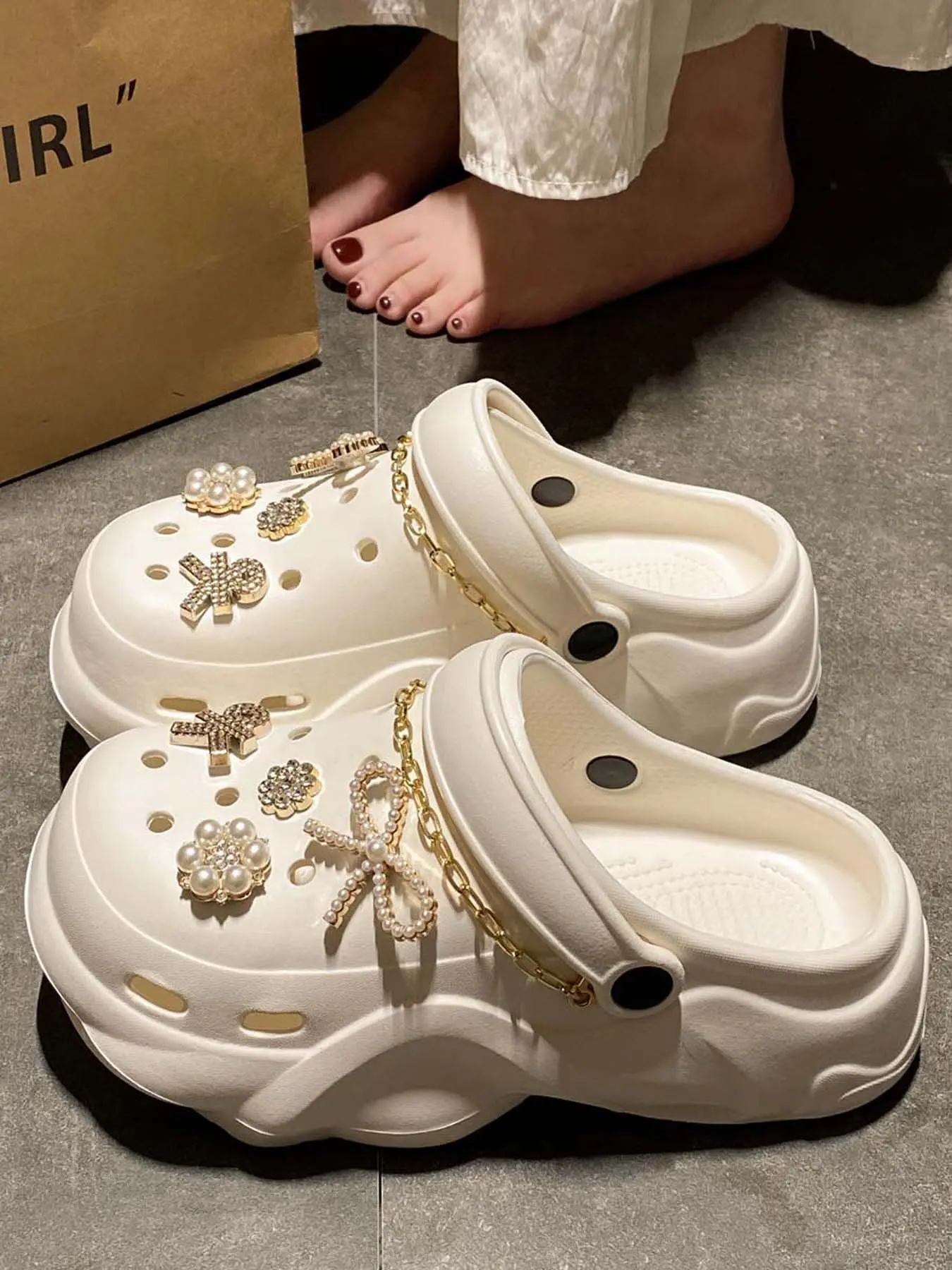 Summer New Lightweight Comfortable Open-Toe Holey Shoes, Eva Thick Sole Height-Boosting Outdoor Beach Garden Sandals, Slippers, Open Toed Slippers