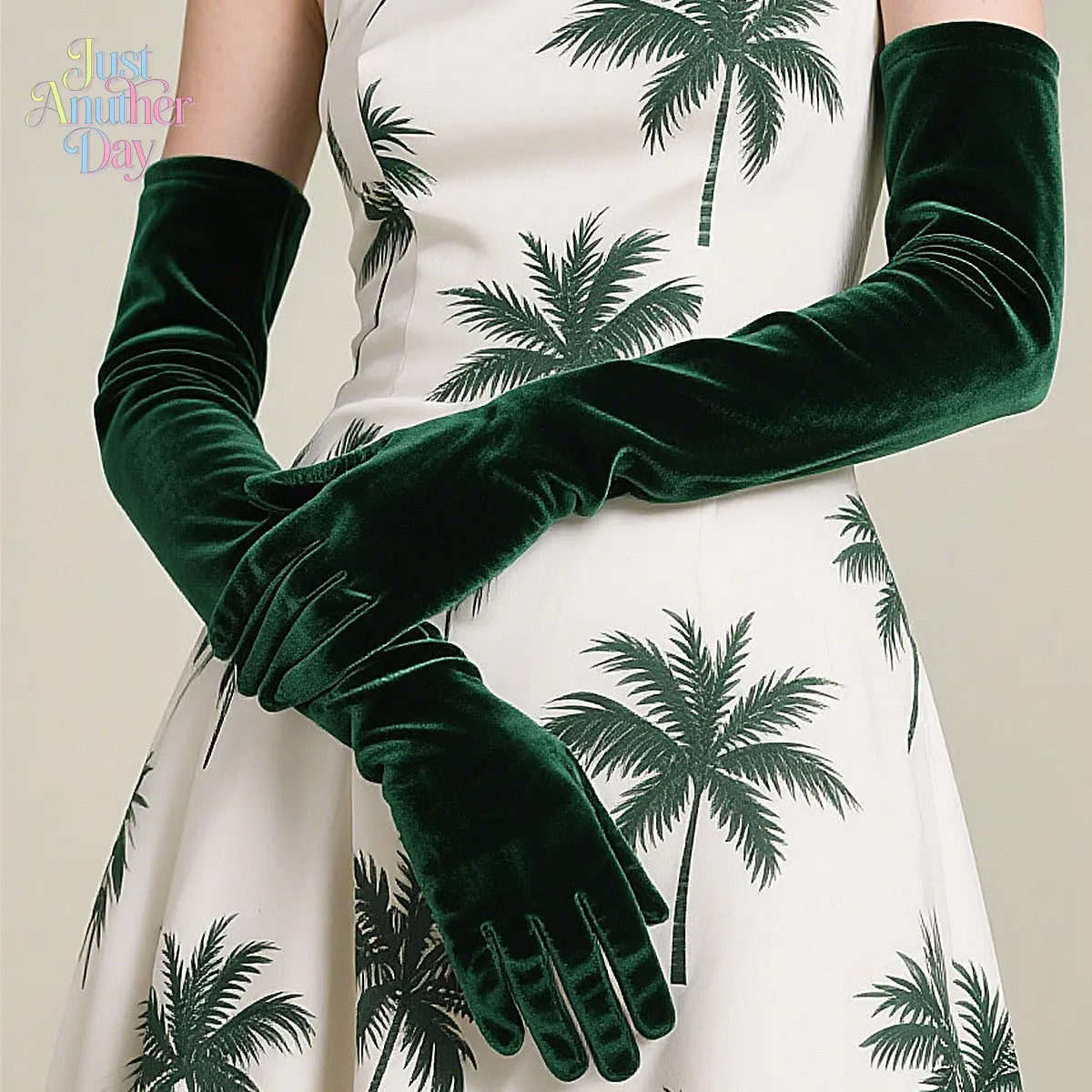 Luxurious Long Stretch Velvet Evening Gloves, Elegant Opera-Style Formal Gloves for Women, Ideal for Parties, Balls, Weddings, and Costume Events
