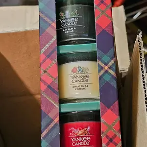 Yankee Candle x3 Mini Candle Christmas Gift Set - Festive Home Decor - Ornaments