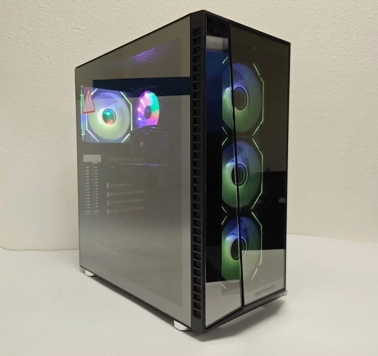 NEW AMD Ryzen 9 9950X3D GAMING PC / RTX 5090 / 6TB M.2 SSD / 128GB DDR5 RAM
