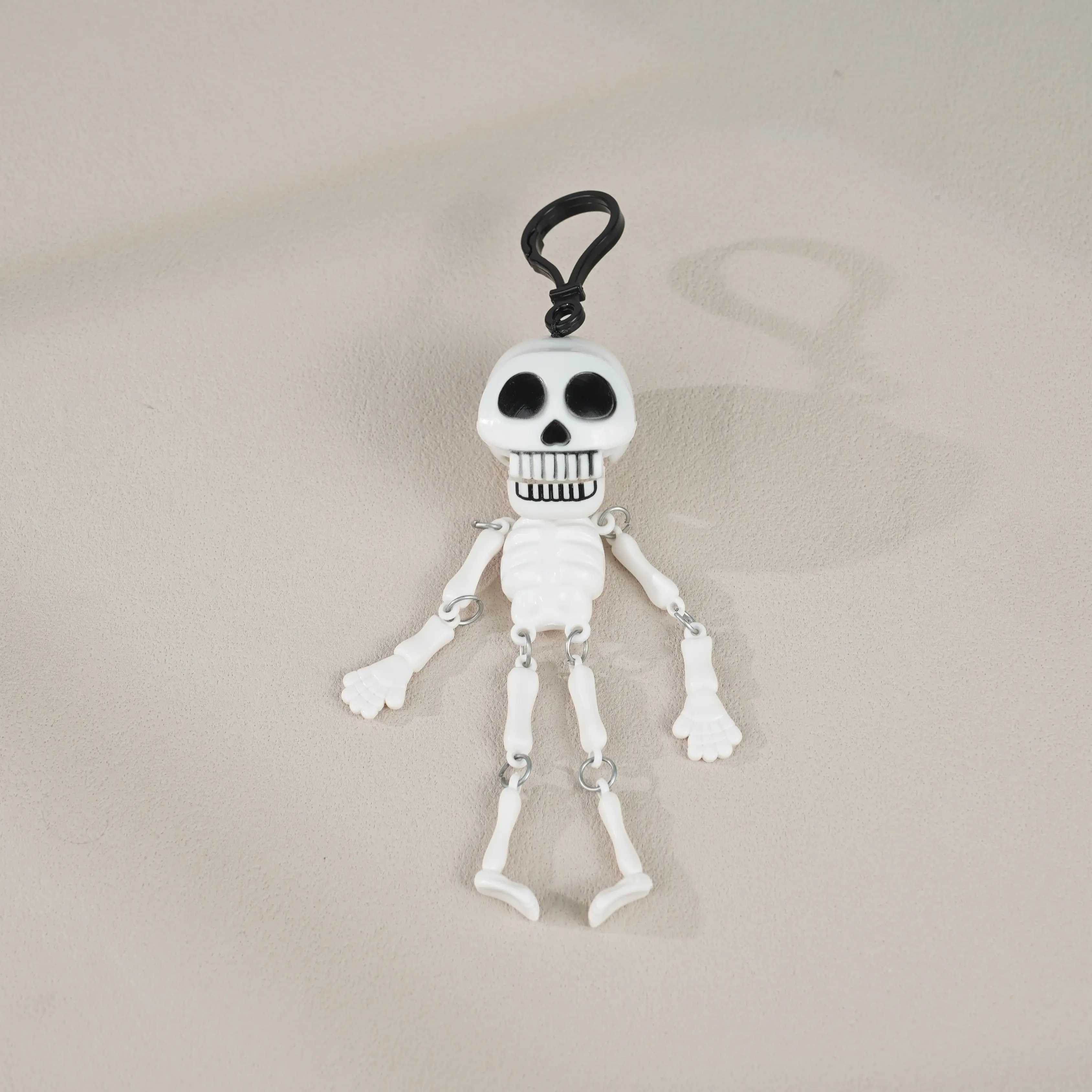 Skeleton Pull String Hanging Ornament – Flexible Joint Spooky Skull Prank Prop for Gifts, Party Decor & Halloween