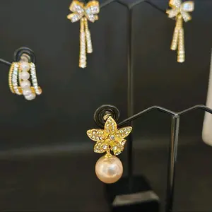 fashion stainless steel earings.