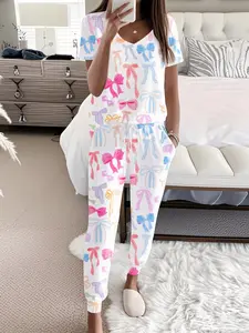 Women's Tee & Pants Pyjama Two-piece Set, Casual Comfy Short Sleeve T-shirt & Trousers Pj Set, Ladies Sleepwear for All Seasons, Loungewear