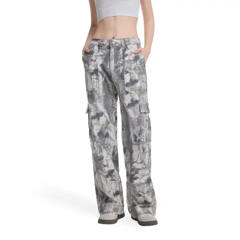 PinkyMoor Women's Essential Forest Camouflage Cargo Bottoms - Mid Waist, Chunky Cotton Stretch Fit, Casual Straight Leg, 6 Pockets, Adjustable Belt, Retro Raw Wash, Preppy Streetwear Style, All-Season Casual Piece, Size Down Recommendation