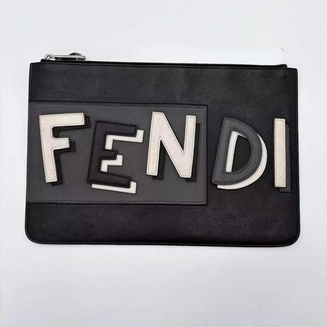 Pre-owned FENDI leather Clutches & Wristlets Clutches & Wristlets