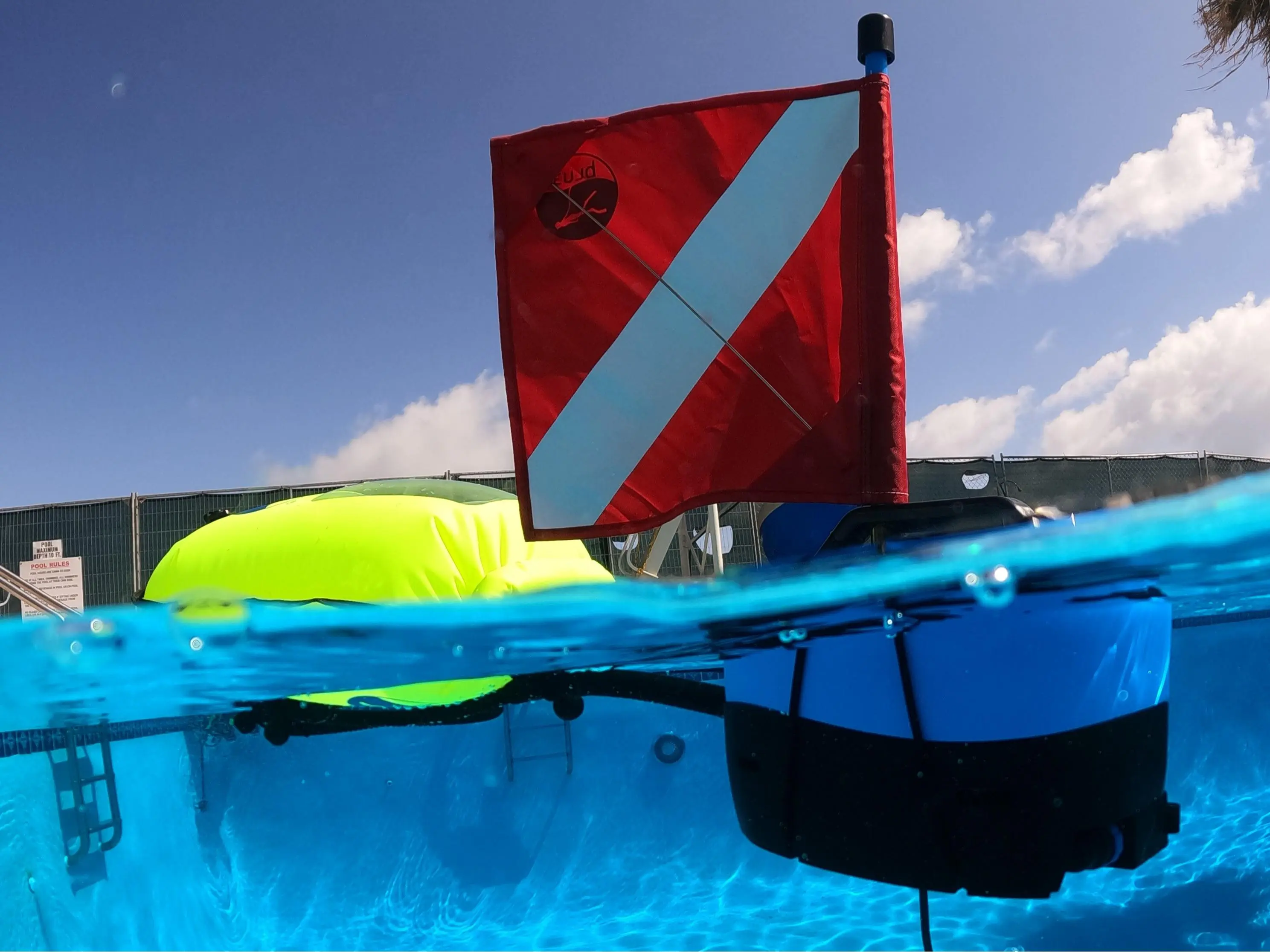 BLU3 Nomad Mini Battery-Powered Tankless Dive System 15ft Depth Rating for Boat Hull Cleaning, Treasure and Fossil Hunting, Shallow Water and Pool Diving