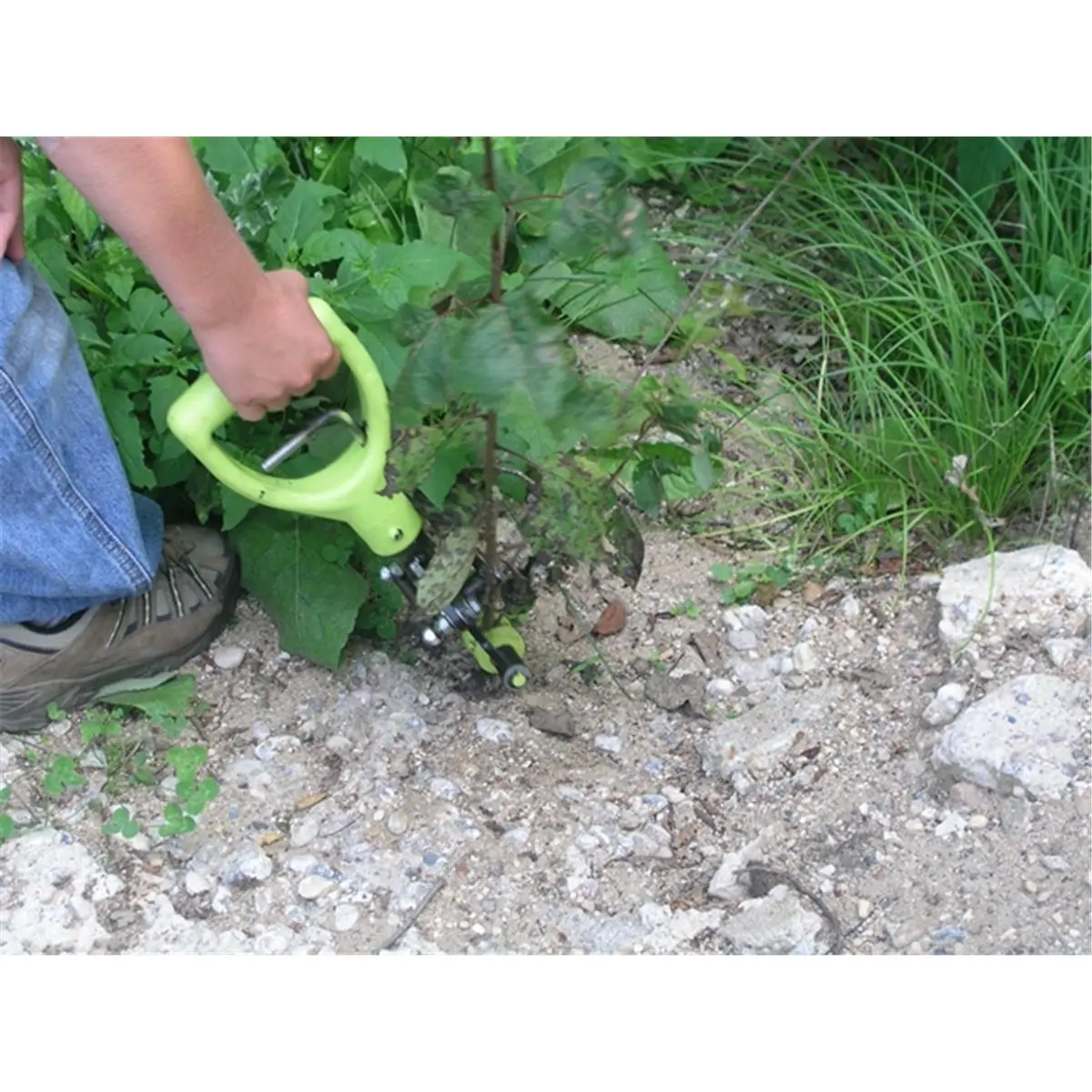 Fiberglass Grubber Garden Hand Weeder - Garden Hand Tools with Spring Jaws, 10 No-Slip Grip Teeth, 360-Degree Rotation, Large D Handle, Gripping Brush, for Weeds & Small Tree Stumps, 5" H x 1" W x 14" L