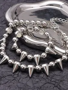 Two-Piece Sweet Cool Bold Bead Chain Set, Conical Rivet Necklace and Bracelet, Unisex Accessories, Boho Style, Solid Pattern, Alloy Material