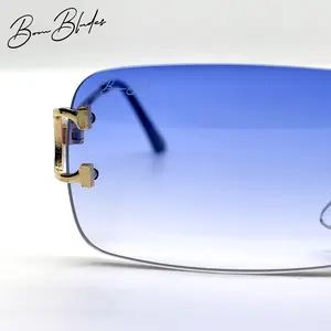 Sapphire Bomblades from the Suave Collection