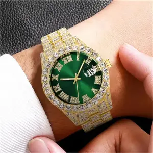 Emerald Majesty: Gold Luxury Watch