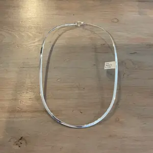 Silver Plated Smooth Oval Neckwire