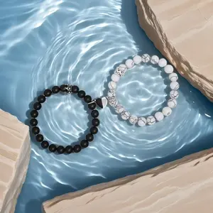 2Pcs Hello Cat Matching Bracelets Charming Bracelets Heart Magnetic Matching Lover Couple BFF Bracelets Girts Festival Charming Gifts for Halloween