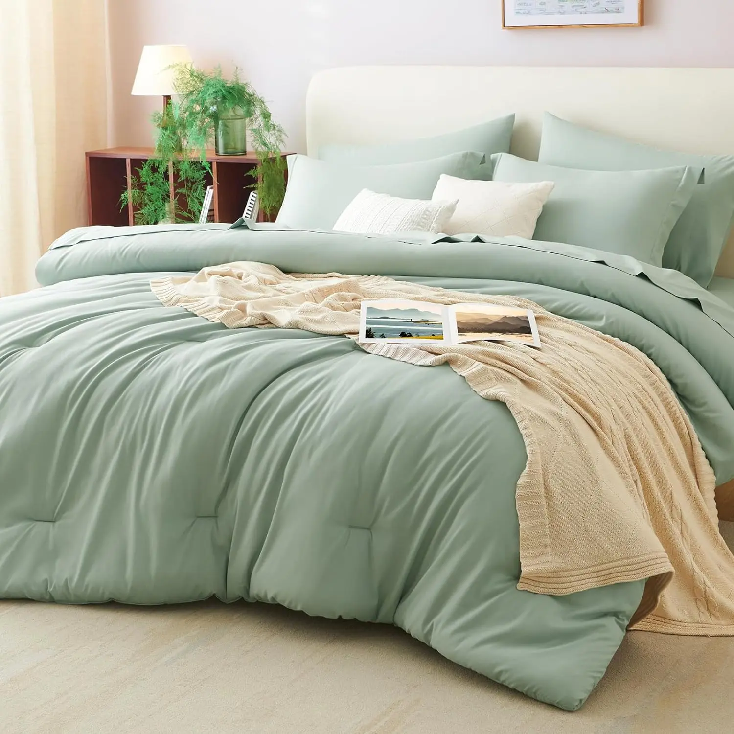 Queen Comforter Set Sage Green, 7 Pieces Bed in a Bag Queen Comforter Set with Sheets, Luxury Soft Bedding Sets with Down Alternative Comforter, Fitted Sheet, Flat Sheet, Pillowcases & Shams