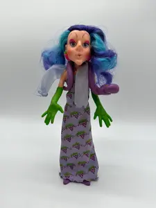 Mattel 1982 Strawberry Shortcake Sour Grapes Doll