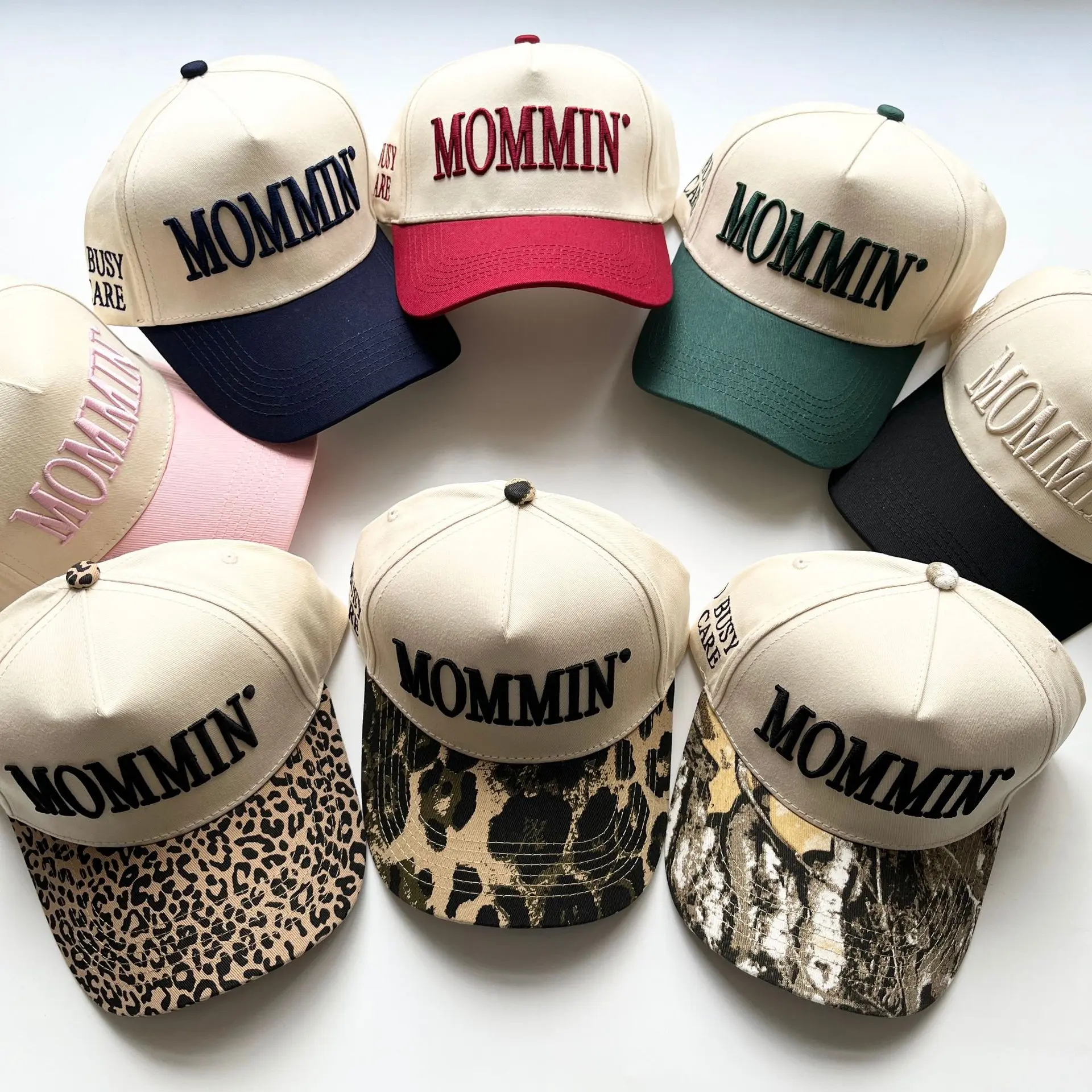 Mommin Trucker Hat for Women, Aesthetic Embroidered Mom Baseball Cap, Vintage Canvas Mesh Back Hat, Cute Mother's Day Gift Idea, Casual Y2K Summer Cap