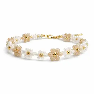 Floral Beaded Bracelet – Elegant & Aesthetic