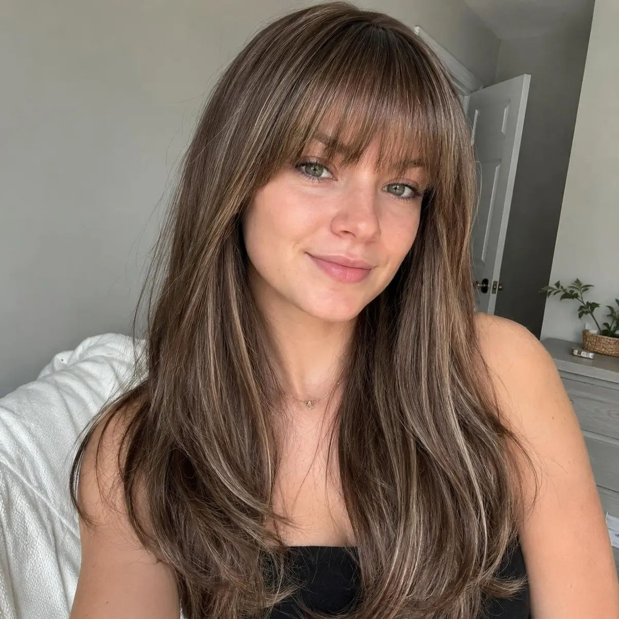 Julie - OnNat Brunette Layered Cut Wig | 22-inch Salon-level Crafted Straight Glueless Pre-cut Everyday Go-to Wig With Bangs On-ready Beginner-Friendly Knotless Premium Scalp-Like Design Breathable Cap For All Day Comfort
