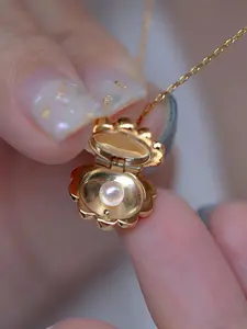 Oceanic Style Fashion Artificial Pearl Shell Pendant Necklace, Unique Design Women's Party Vacation Jewelry Gift, Elegant and Stylish Accessory