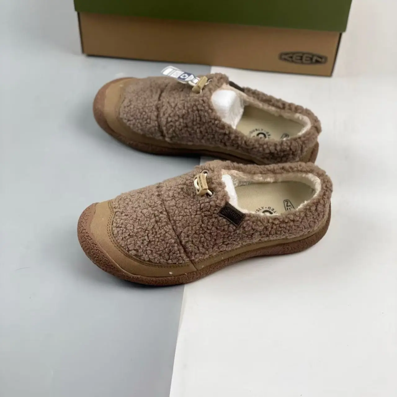 KEEN Mens Jasper All‑Purpose Outdoor Shoes, Stable Non‑Slip Outsole, Comfort Fit, Suitable for Hiking, Walking Tours, Yard Work, Road Trips and Leisure Sports