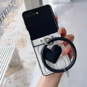 Lxuury Wave Down Jackets Heart Phone Case with Ring Bracelet for Samsung Galaxy Z Flip 7 6 5 4 3 Z Flip6 ZFlip 7 Zflip7 FE Cover
