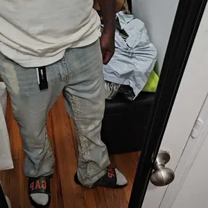 review image 0