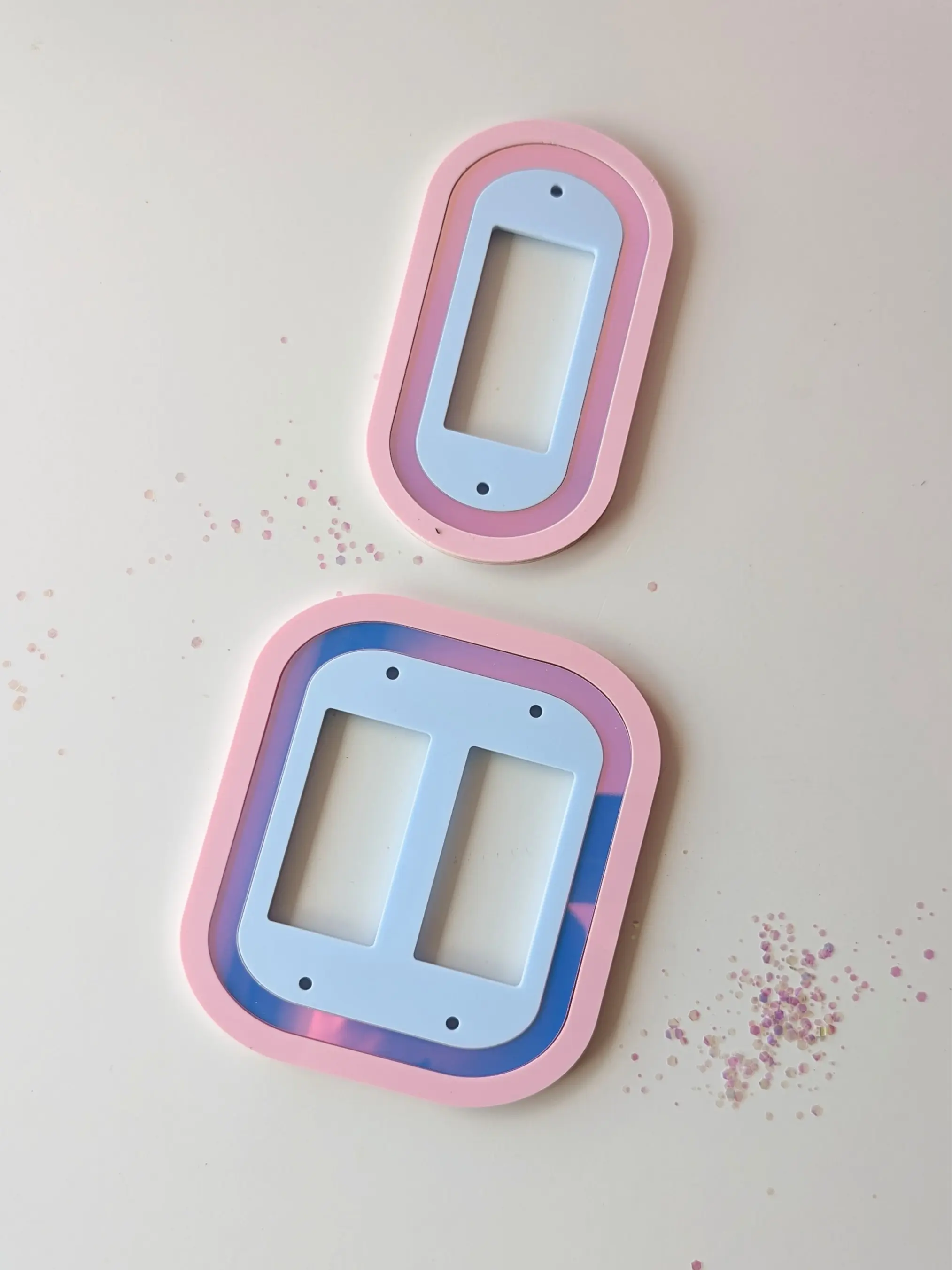 AALVO Laser Cut and Design Studio - Iridescent Light Switch for Fun Funky Eclectic Decor. Modern and contemporary colors. Available in Toggle Switch, Rocker Switch, Gang Switch and Duplex outlets
