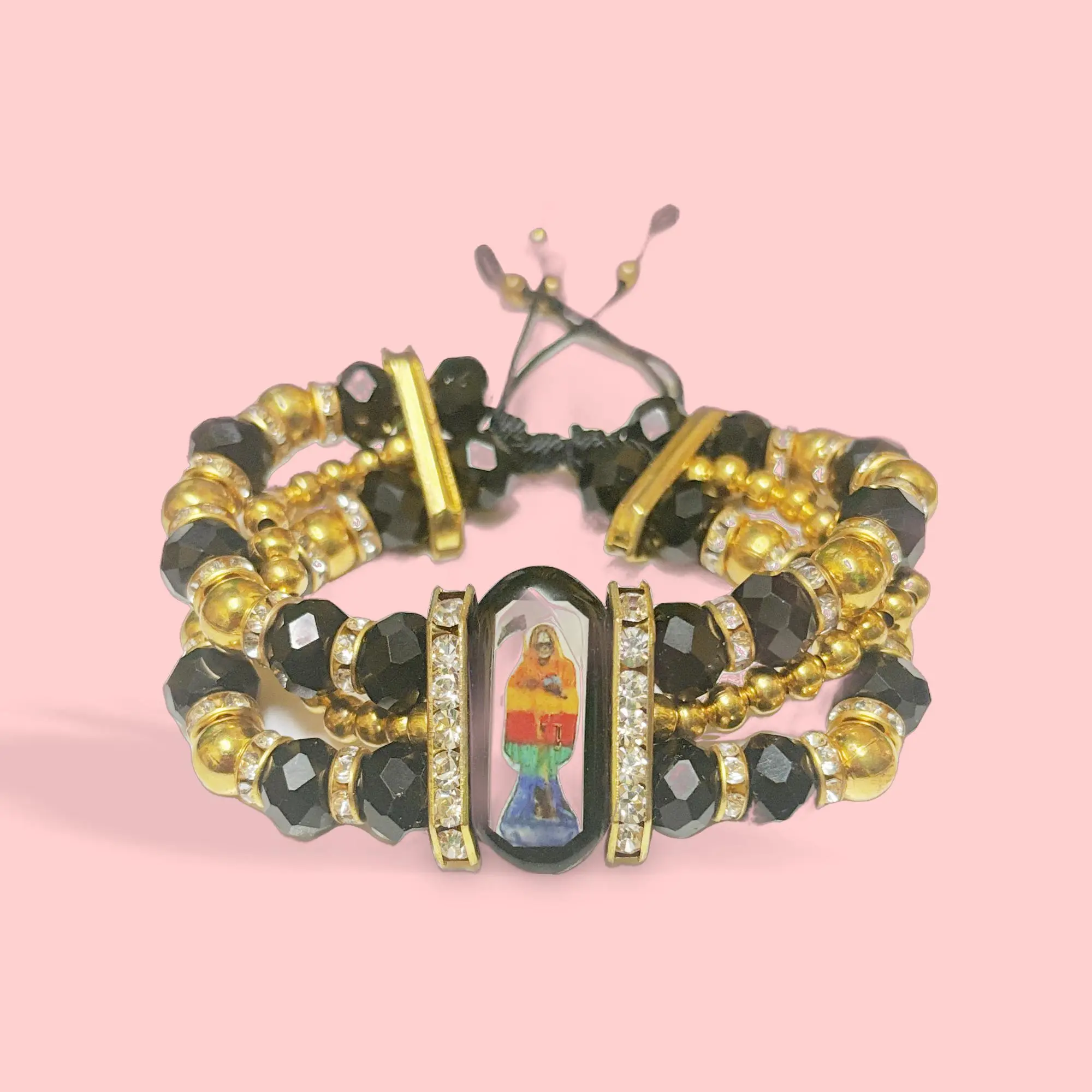 Black Crystal Bracelet with a Decorative Santisima Image Charm, Unisex Wear with a Protection Theme, Suitable for All Seasons, Decoration, One-Piece