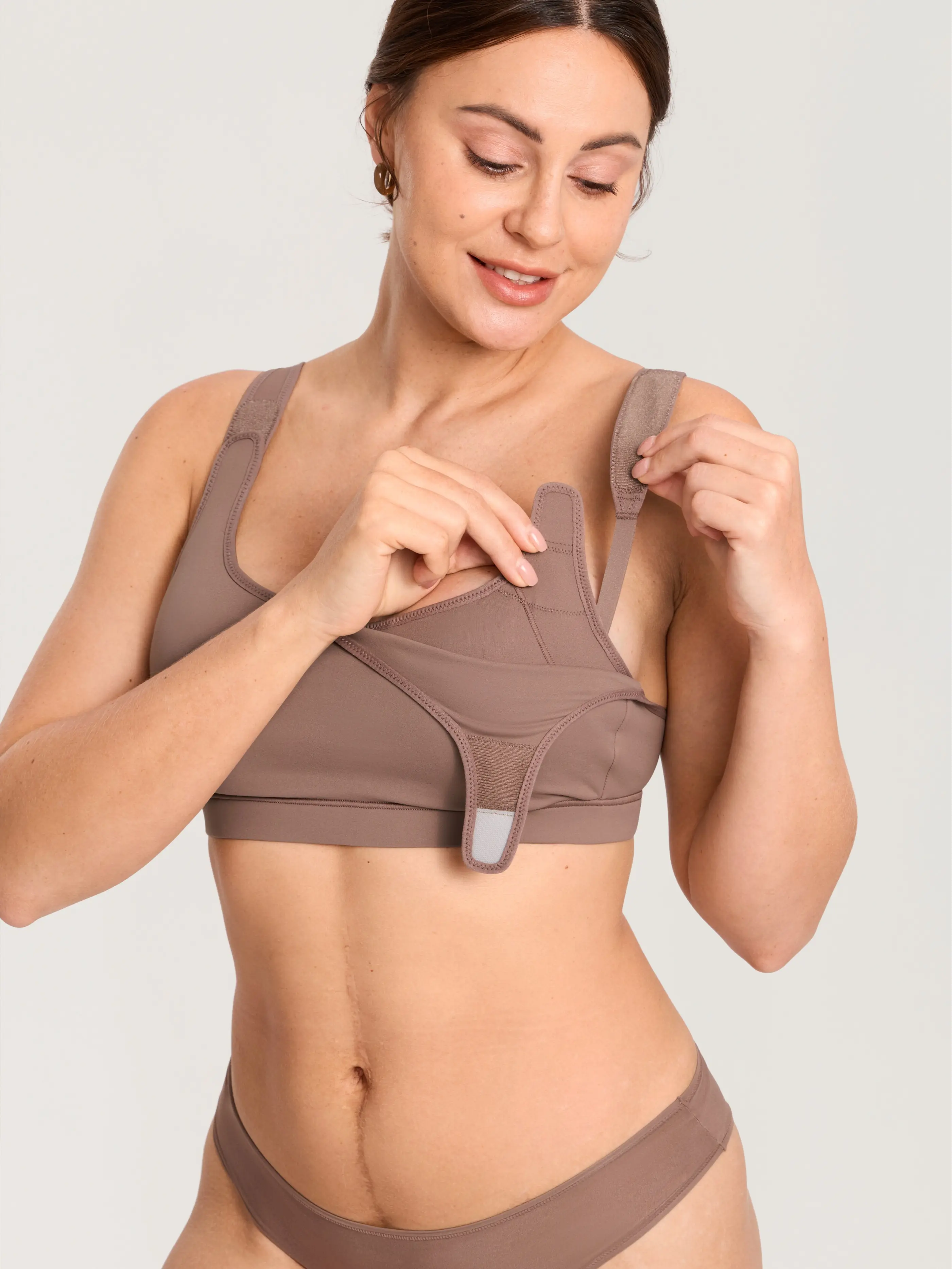 MOMANDA Hands Free Pumping Bra for Breastfeeding Wireless Sports Pumping and Nursing bra in One with Wide Velcro Straps