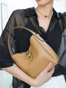 “Aura” — Elegant Genuine Leather Bag