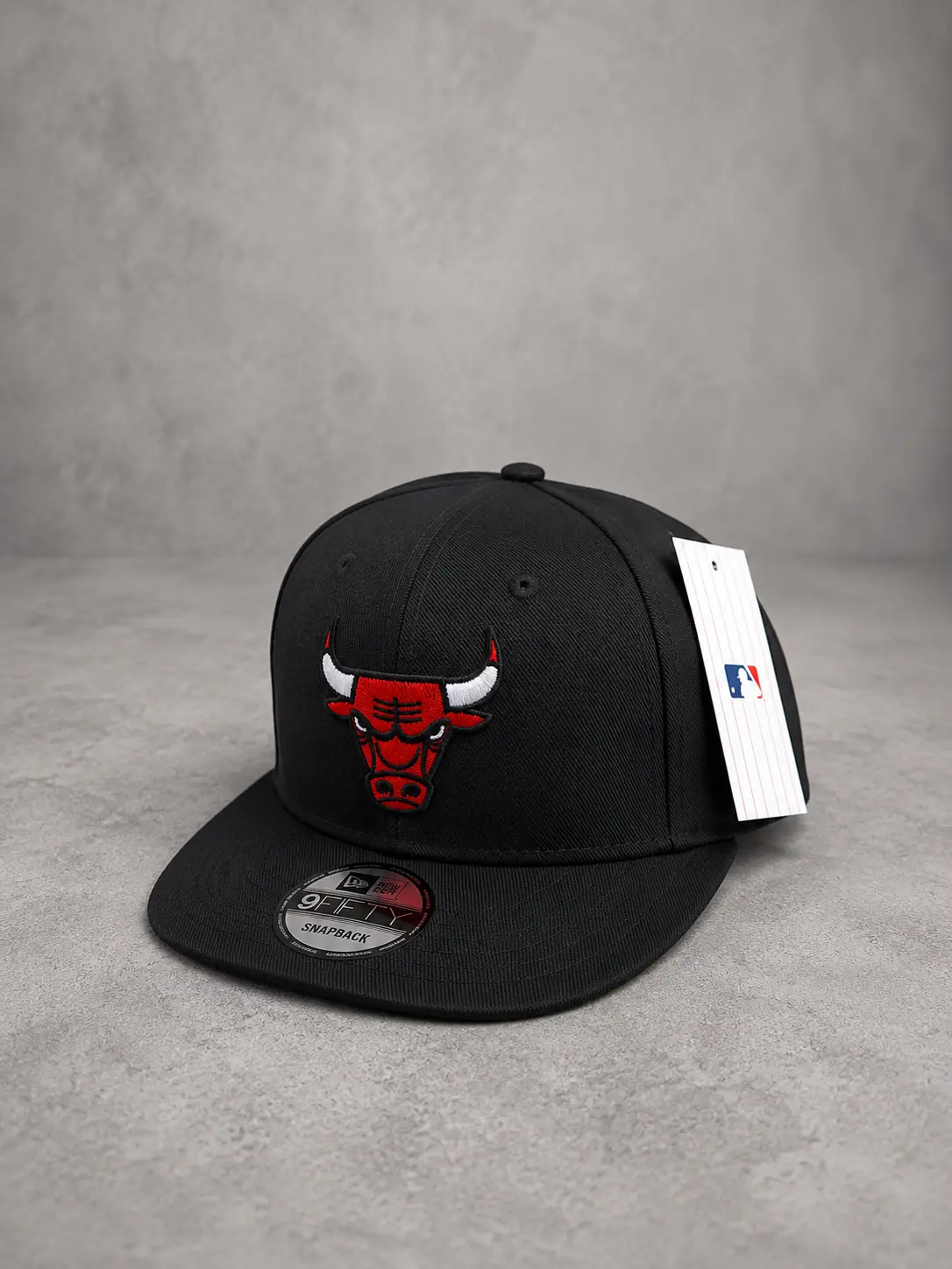 New Era MLB Chicago Bulls 9FIFTY Snapback Cap Black Red Flat Brim Adjustable Hat NBA Basketball Streetwear Hip Hop Embroidered Bulls Logo Unisex Baseball Cap Premium Quality