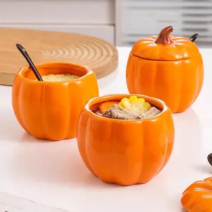Ceramic Pumpkin Shaped Decorative Figurine with Spoon, Halloween Party Gift, Kitchen Spice Jar, Canister, Holiday Decoration for Men & Women
