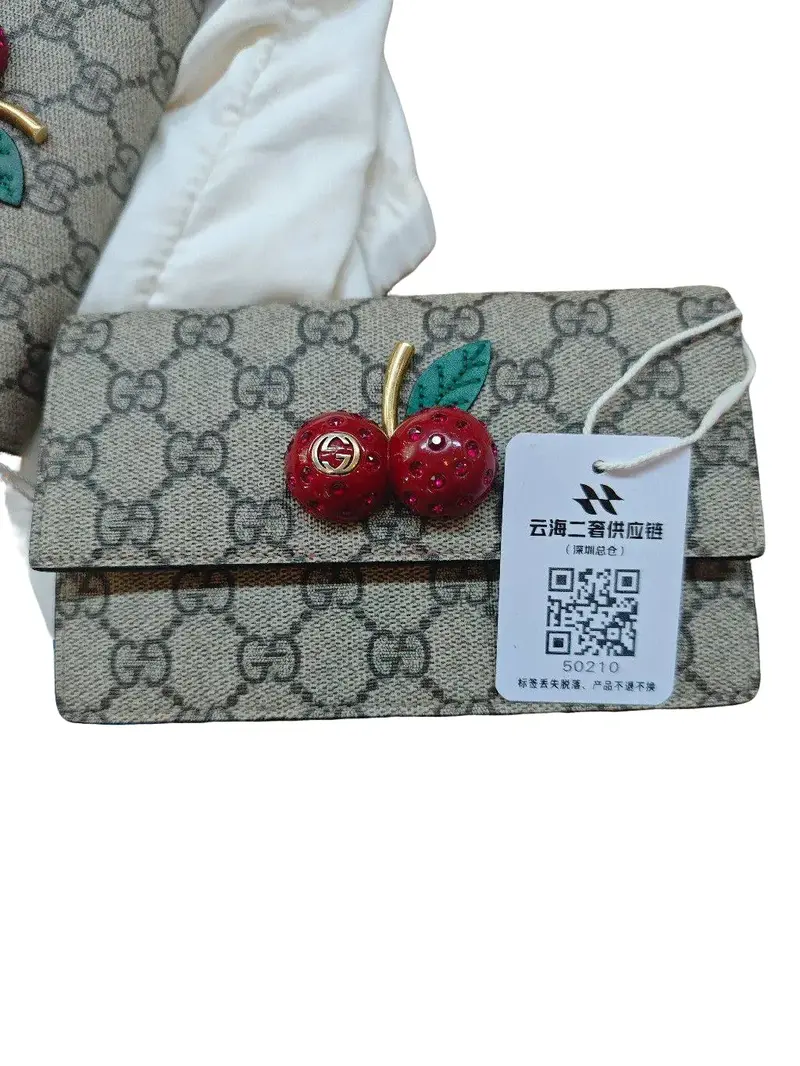 Pre-owned GUCCI Italy Crossbody Bags Dionysus WOC Little Cherry Crossbody Bag Monochrome Red GG Pattern Silver Hardware Versatile Fashion Accessory for Various Occasions