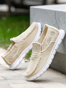 Unisex Casual Low-Top Canvas Shoes, Chrysanthemum Embroidery Denim Washed Loafers, Soft Anti-Slip Wear-Resistant Fashion Athletic Sneakers Walking Shoes