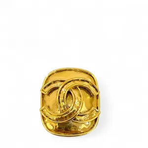 Pre-owned Chanel CC Brooch Gold Plated (174sc)