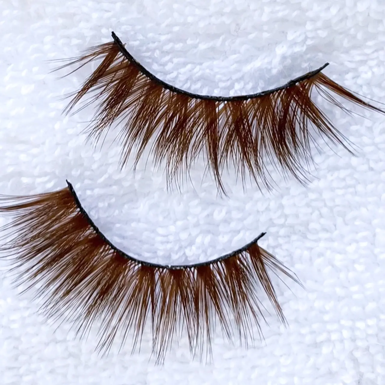 VOVIKA VOLUME BROWN FALSE EYELASHES “Africa” - 2 Pairs