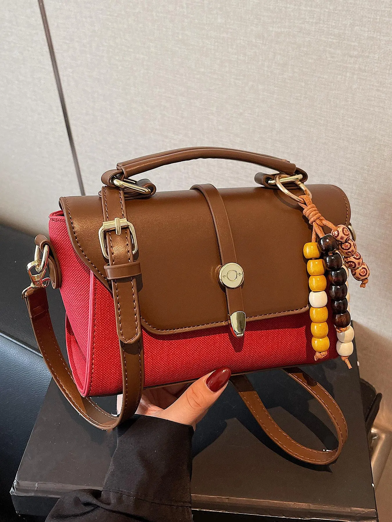 Vintage texture splicing niche design shoulder bag, large capacity casual and practical versatile daily crossbody bag, atmospheric college style casual Cambridge bag, suitable for class, shopping and travel