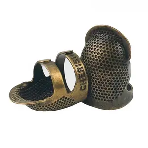 Anti-Slip Rust-Proof Metal Finger Cots, Four-Level Safety Protection Sewing Tool Set, Portable Scratch Prevention Kit for Crafters