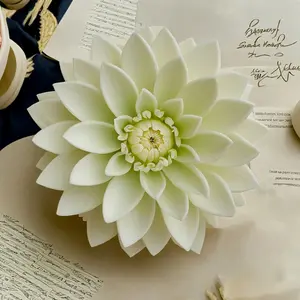 Lotus shaped silicone mold, suitable for casting in resin, is an ideal choice for making jewelry, DIY Jewelry, Diy jewelry decoration. Suitable for occasions such as spring, Valentine's Day, Thanksgiving, and birthdays