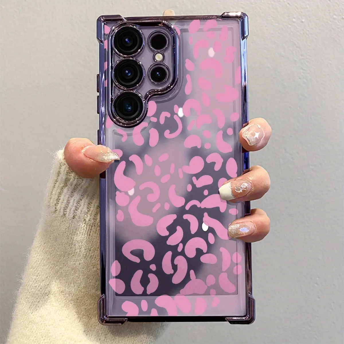 A Stylish Phone Case with a Gradient Leopard Print Design And Reinforced Corners for Drop Protection, Compatible with for samsung for galaxy S25 Ultra, S24 Ultra, S23 Ultra, S22 Ultra, S25 Plus, S24 FE, S24+, S23+, And S23 FE.