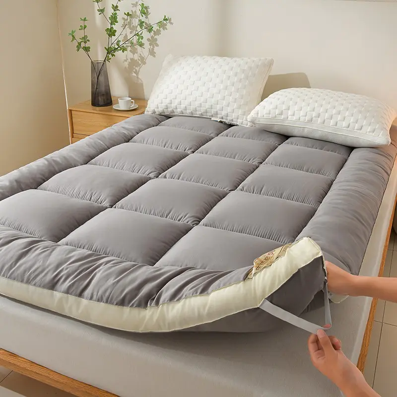 1pc Pure Color Fleece Ultra Soft Thick High Quality Mattress, Foldable Comfortable Bed Mat, Elastic Band Fixed Position, Suitable for Bedroom Dormitory Car Hotel Camping Tent, Folding Floor Mattress, Folding Mattress Sleeper