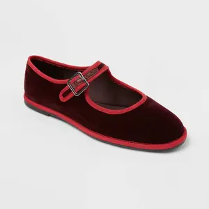 Women’s Halston Ballet Flats with Memory Foam Insole – Universal Thread