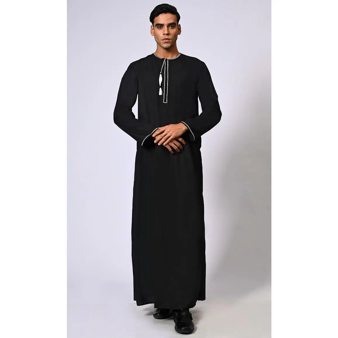 Sophisticated Black Men's Thobe: Front Zip Tassels and Dotted Embroidery Detailing
