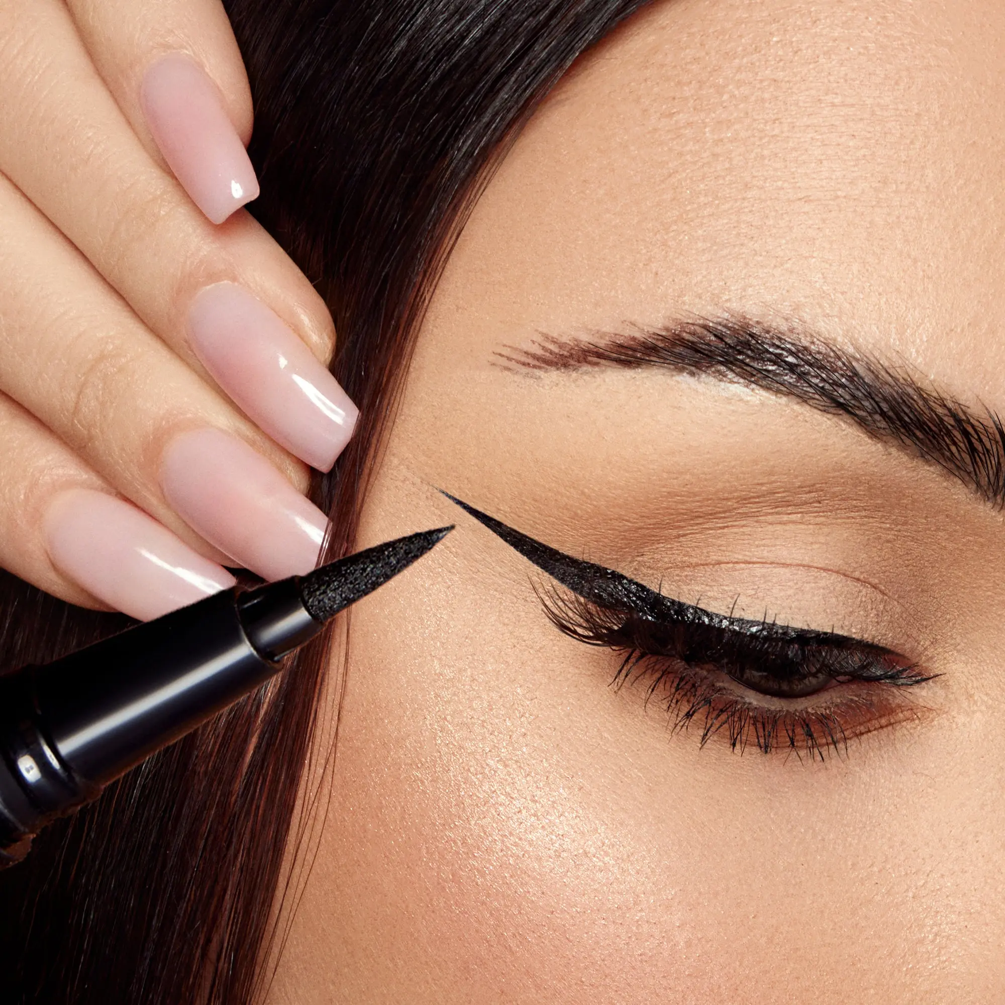 Liquid Black Eyeliner