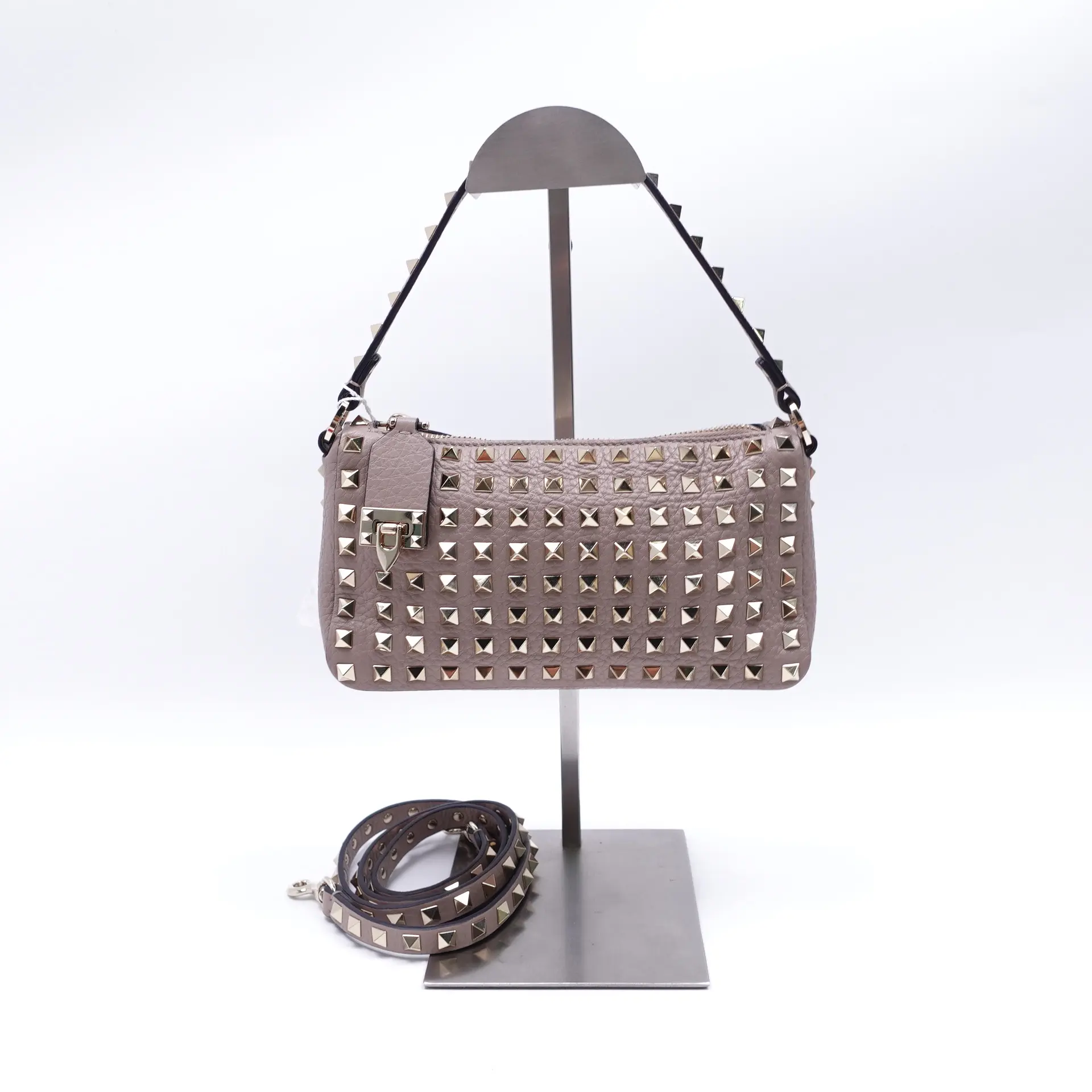 Pre-owned Valentino Calfskin Shoulder Bags Rockstud Nude Pink Shoulder Bag T10414397