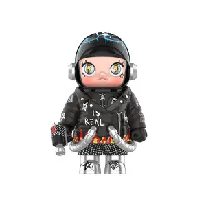 [Spanish] – MEGA SPACE MOLLY 400% Trevor Andrew – Figura Coleccionable de Vinilo