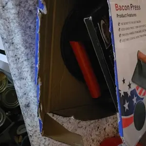 vivicreate Cast Iron Bacon Press for Griddle - Heavy Duty Smash Burger Press, Grill Press with Ergonomic Wooden Handle, Meat Press for Flat Top Grill, Ideal for Burgers, Bacon, and Steaks 2 pcs Kitchen Utensils Cooking Steel