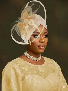 Women's Wedding Party Hat, Bridal Accessory, Turban Vintage Style Wispy Netting Design, Elegant Floral Decoration, Round Ring Detail, Perfect for Special Occasions