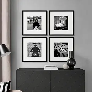 10-piece / 5-piece / 2-piece square picture frame wall-mounted photo frames are available in 4x4/6x6/8x8/12x12 inches. They are classic style wall-mounted poster picture frames that can hold photos, paintings, sketches and art pieces Home Decoration