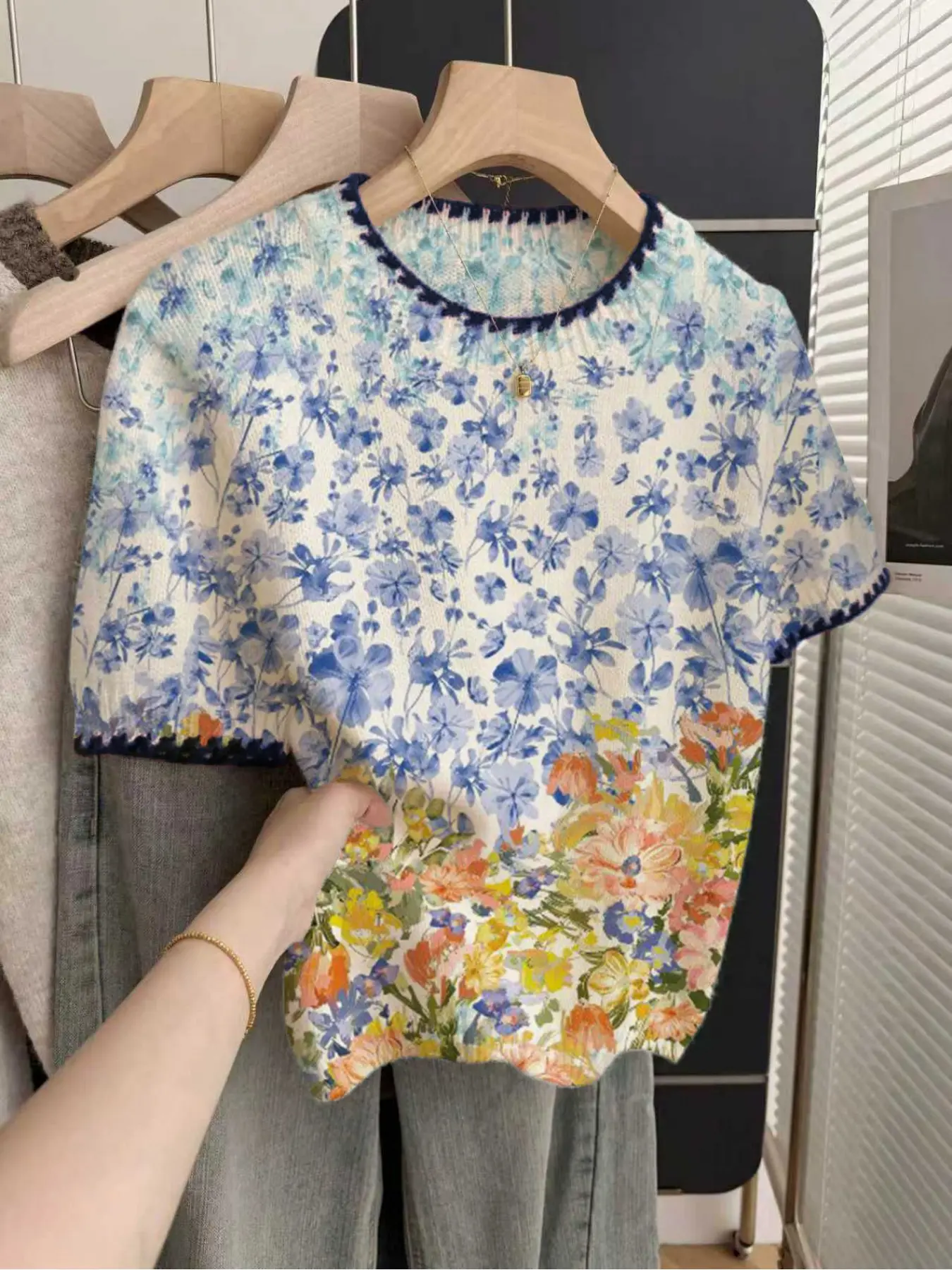 1 piece French retro Elegant loose round neck short-sleeve with contrast piping, beige women's multi-color contrast floral print spring-summer knitted top, summer Boho Bohemian Casual women's wear, Chic